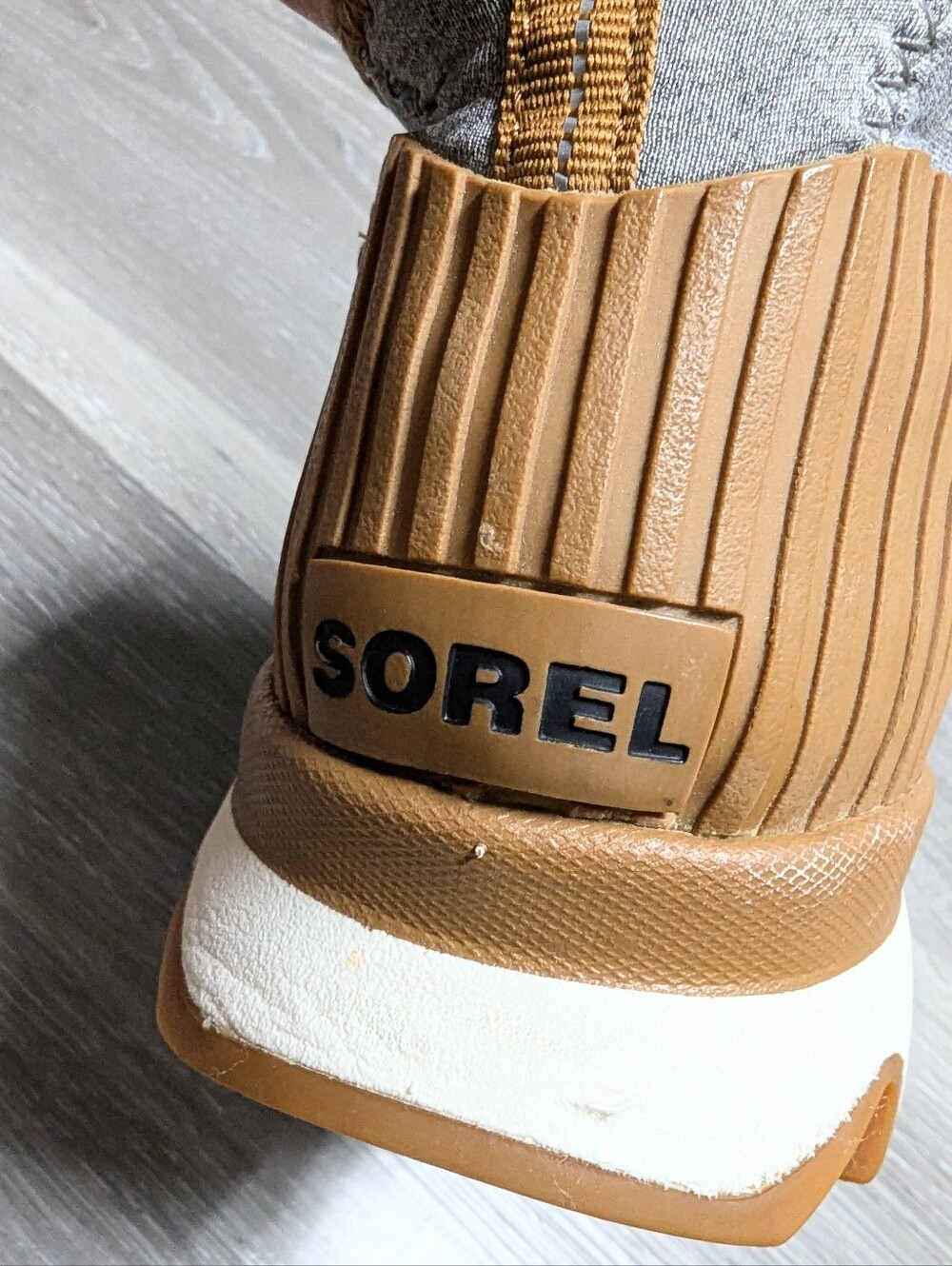 Sorel Women's Kinetic Slip On Sneakers With Cross Strap Size 7.5 - Picture 7 of 7